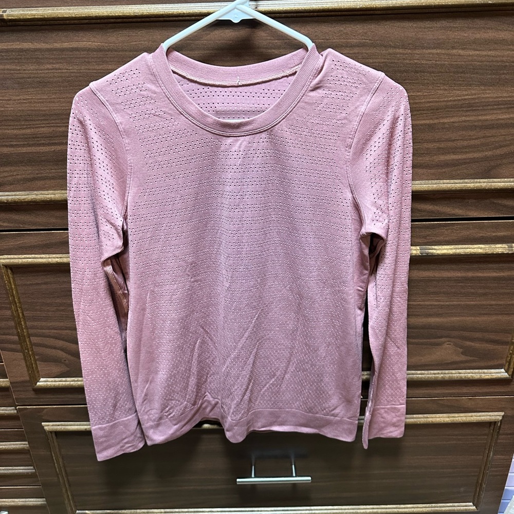 Lululemon Breeze By Long Sleeve Size 6